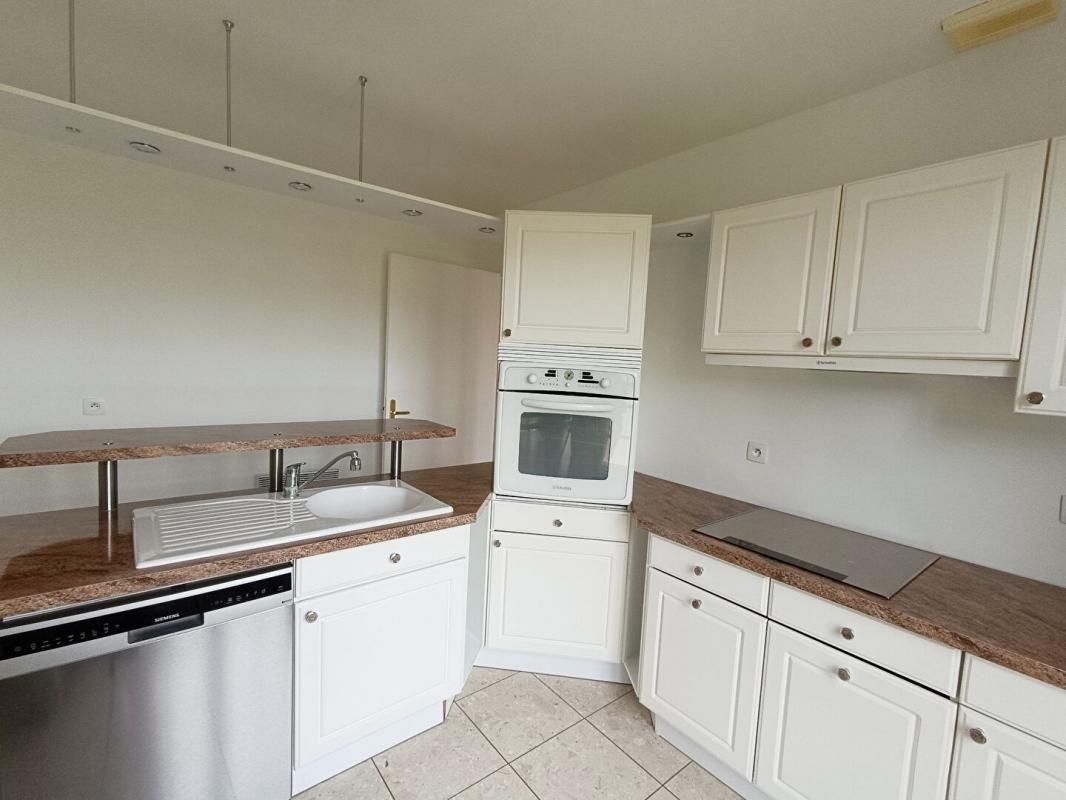 VERNEUIL-SUR-SEINE Maison Verneuil Sur Seine 6 pièce(s) 134 m2 4