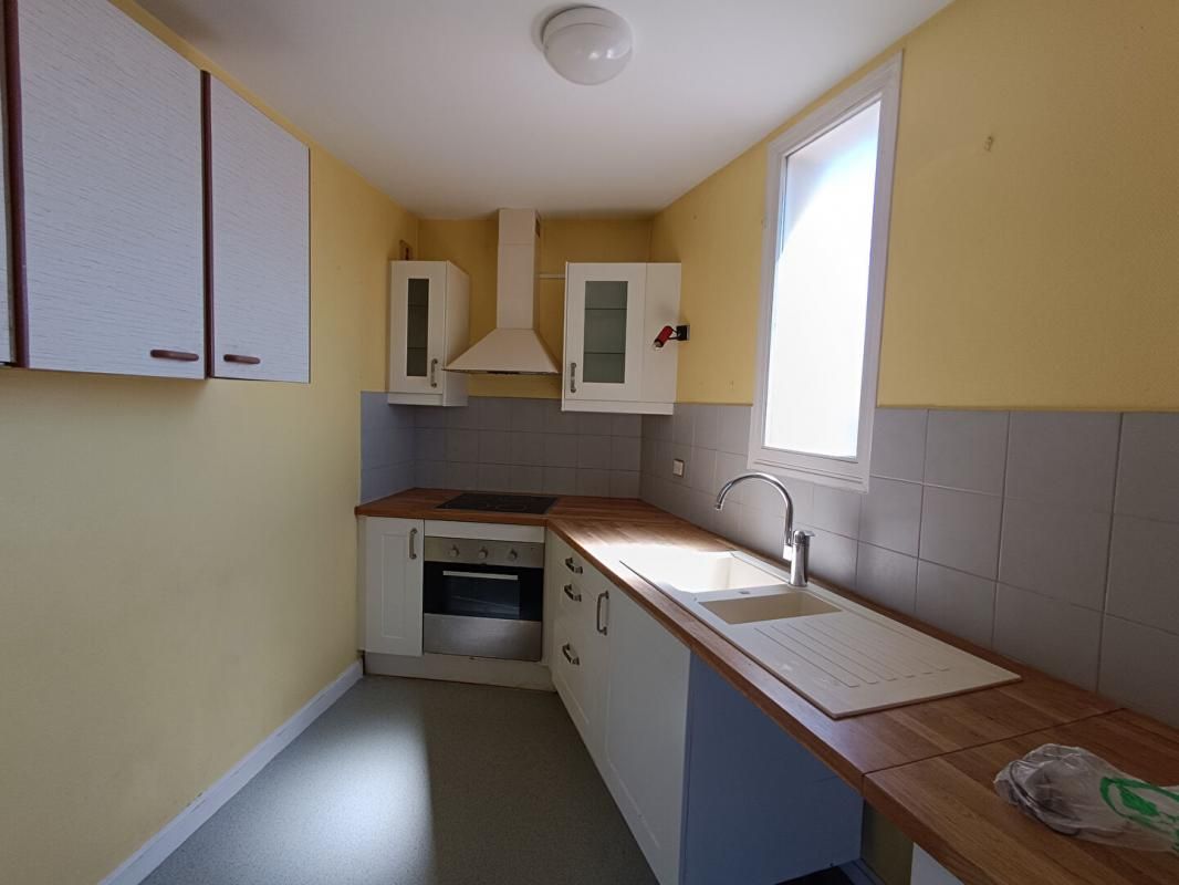 MANTES-LA-JOLIE Appartement Mantes La Jolie 2 pièce(s) 45 m2 2