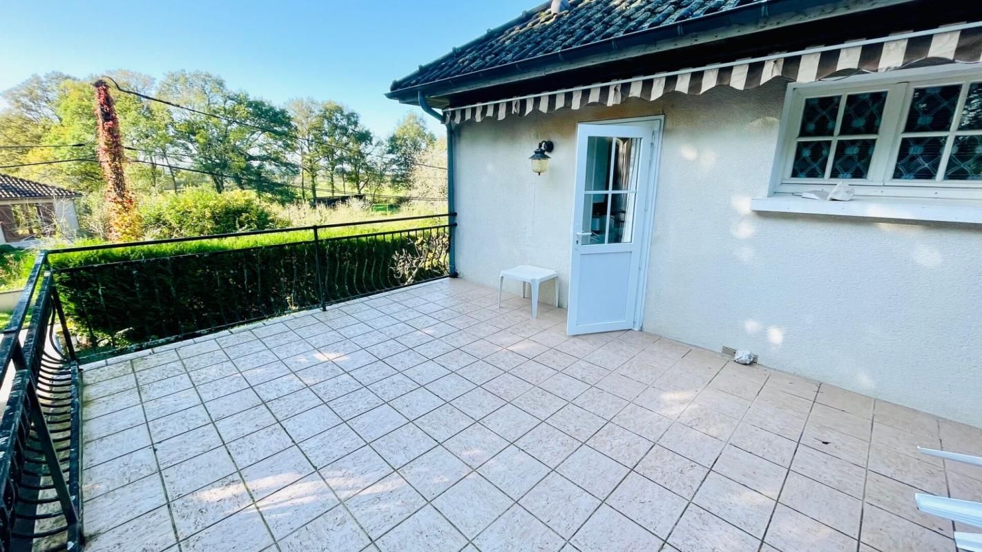 MAGNAC-LAVAL 87190 MAGNAC-LAVAL- LIMOUSIN Maison Familiale surface au sol de 191m2 sur terrain de 1385 m2 4