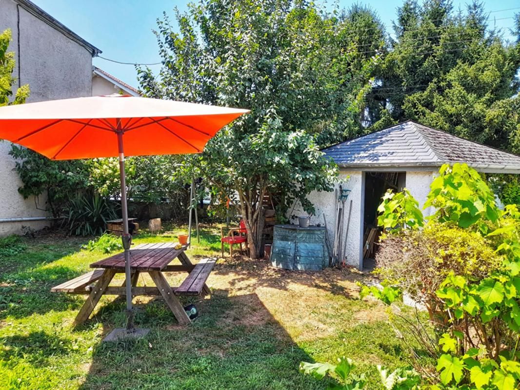 BENEJACQ Charmante maison béarnaise avec jardin et garage 2