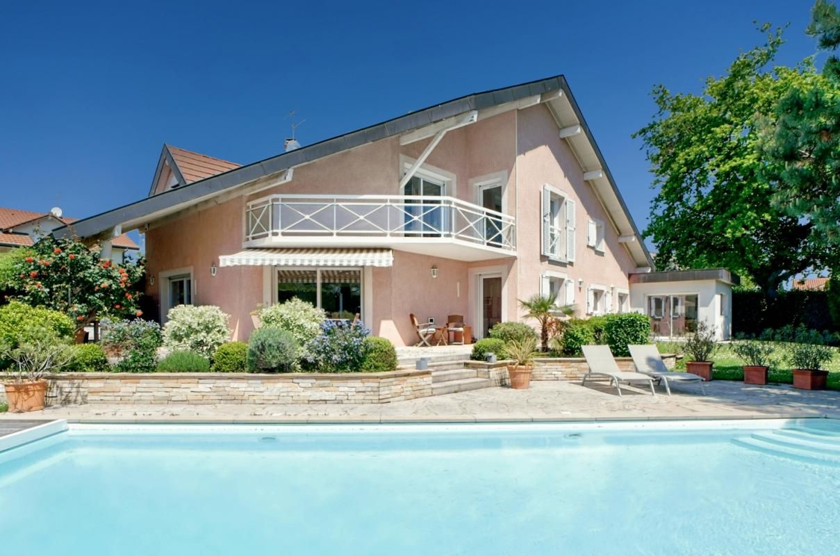 PREVESSIN-MOENS ? Villa d'Exception à Prévessin-Moëns 3
