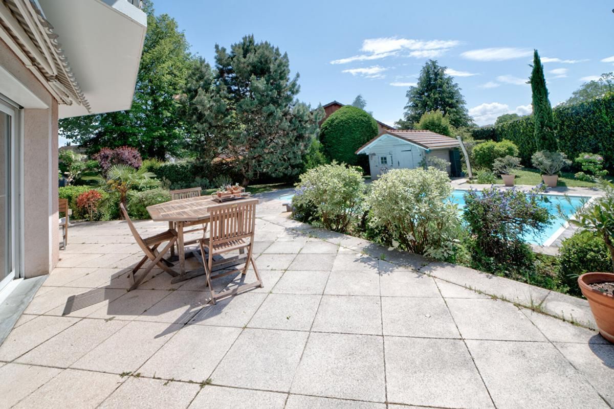 PREVESSIN-MOENS ? Villa d'Exception à Prévessin-Moëns 4