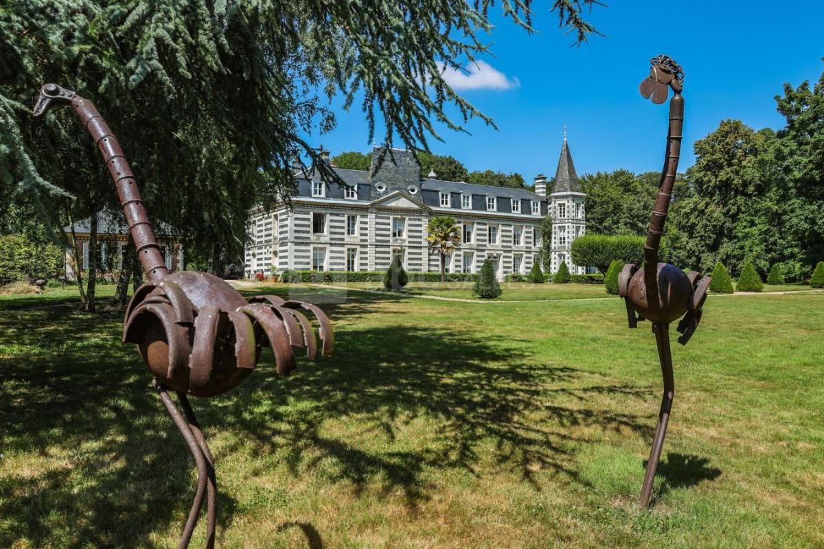 FONTENAY Château 25 pièce(s) 926 m2 1