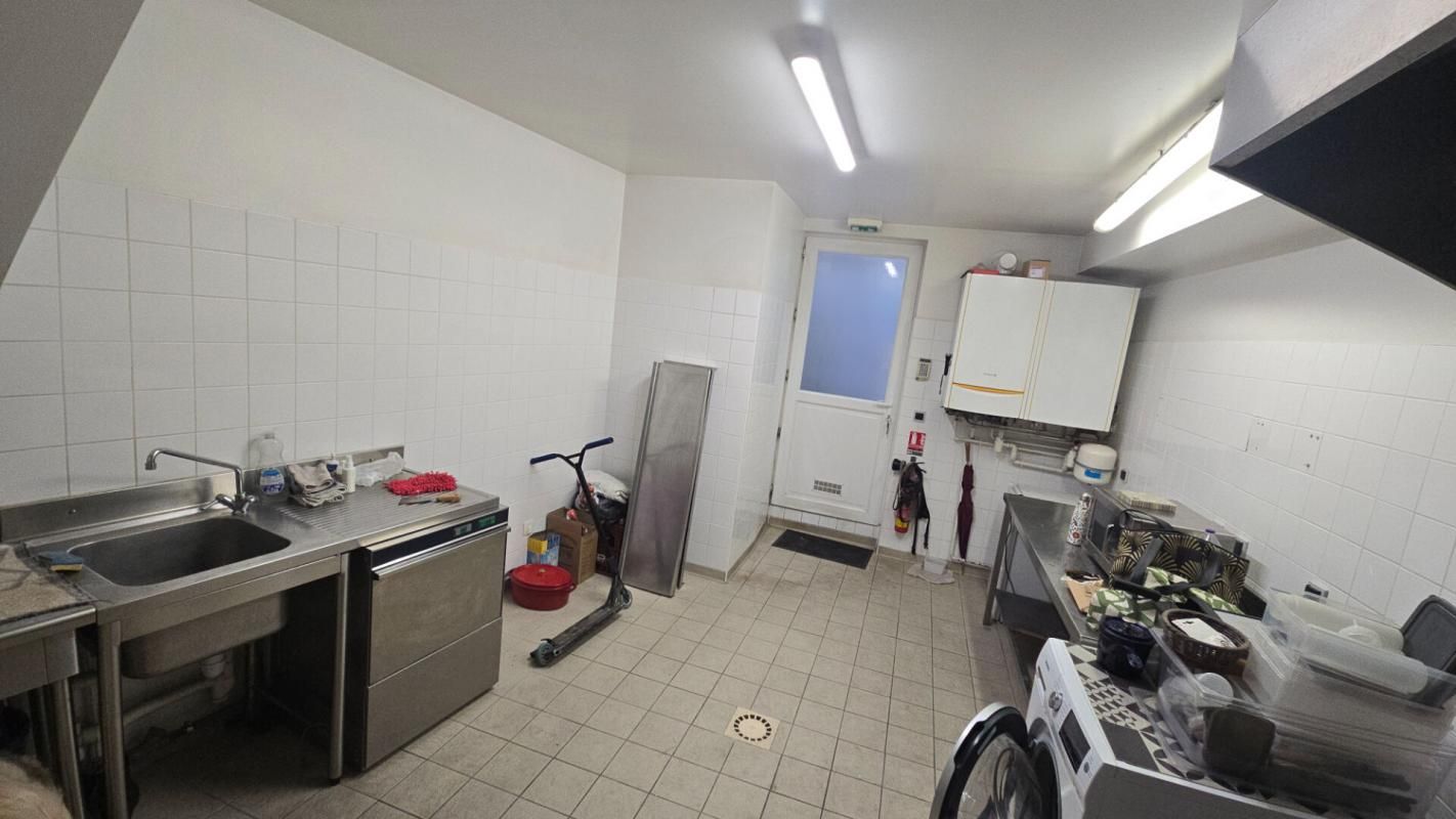 DREUX 28100 DREUX - MURS IMMEUBLE MIXTE, Hyper Centre Ville 210 m² 4