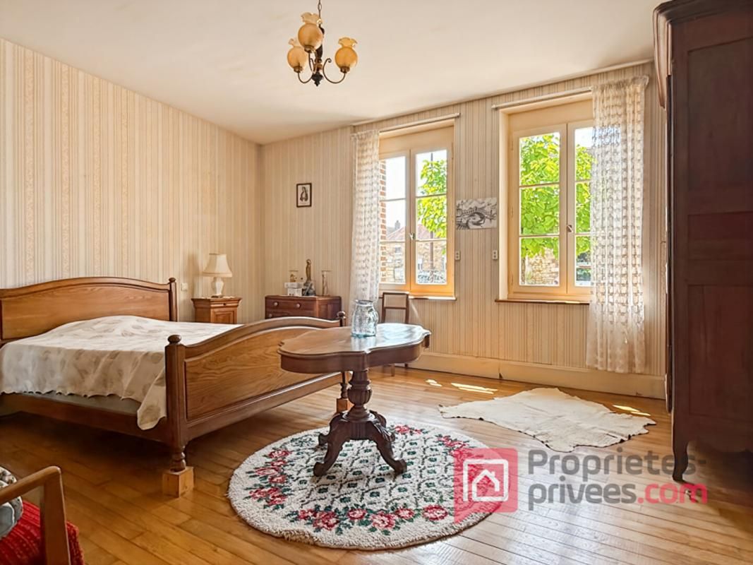 VILLIERS-SOUS-PRASLIN Maison Villiers Sous Pralin 7 pièce(s) 155 m2 4
