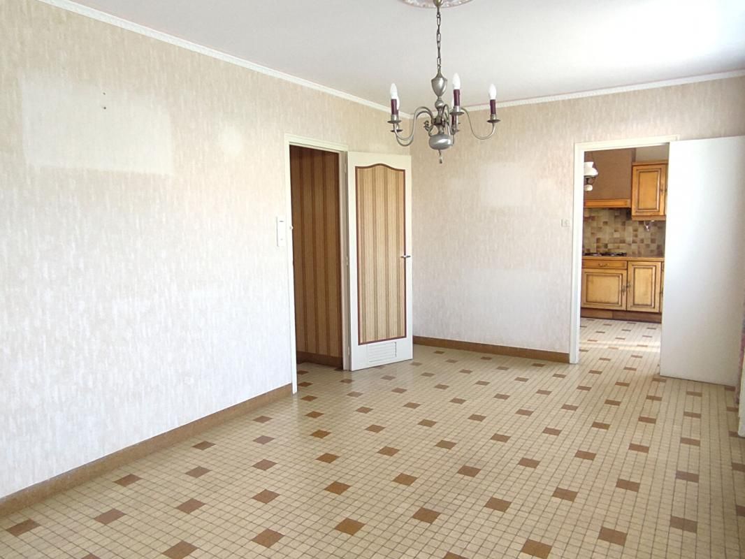 POUZAUGES Maison Pouzauges, 4 chambres, 91m² 2