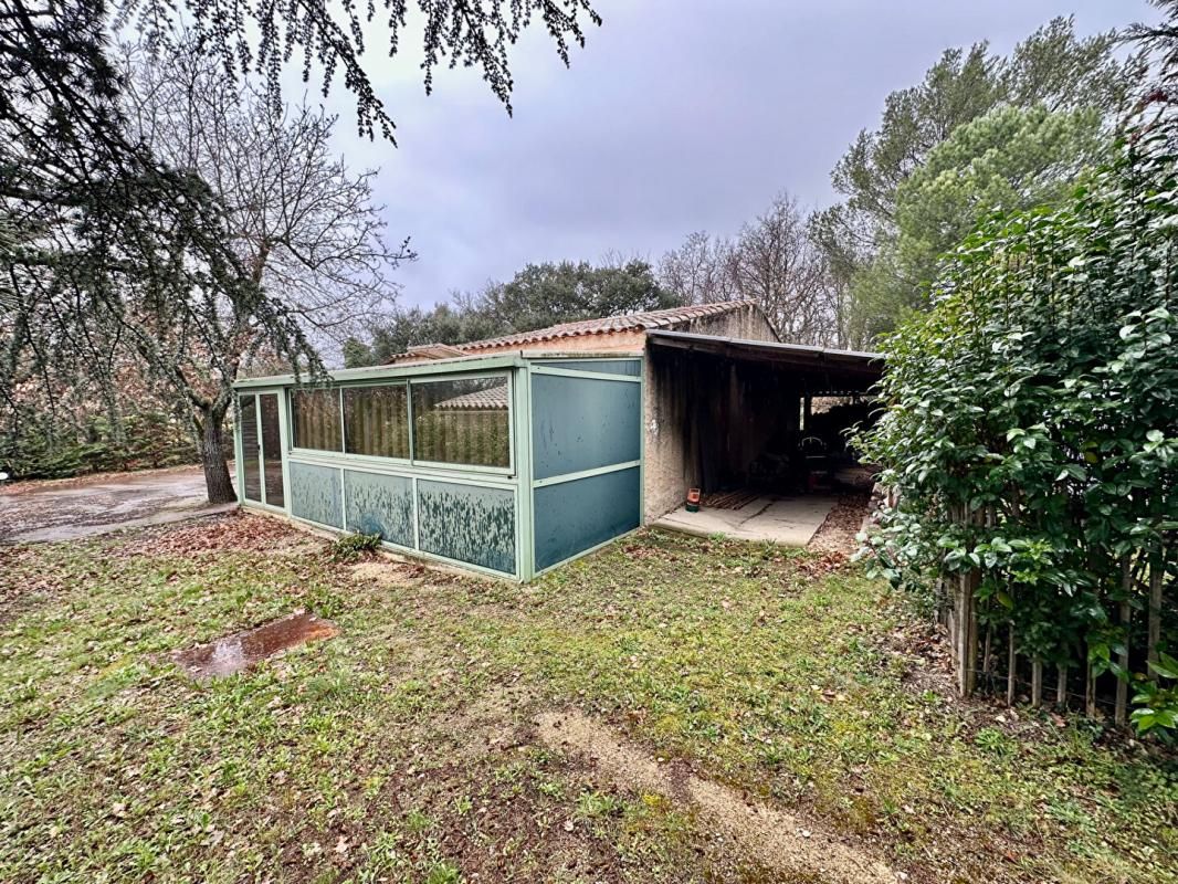 GORDES À vendre ? Terrain constructible avec grange et piscine à réhabiliter ? Gordes, Les Imberts 4