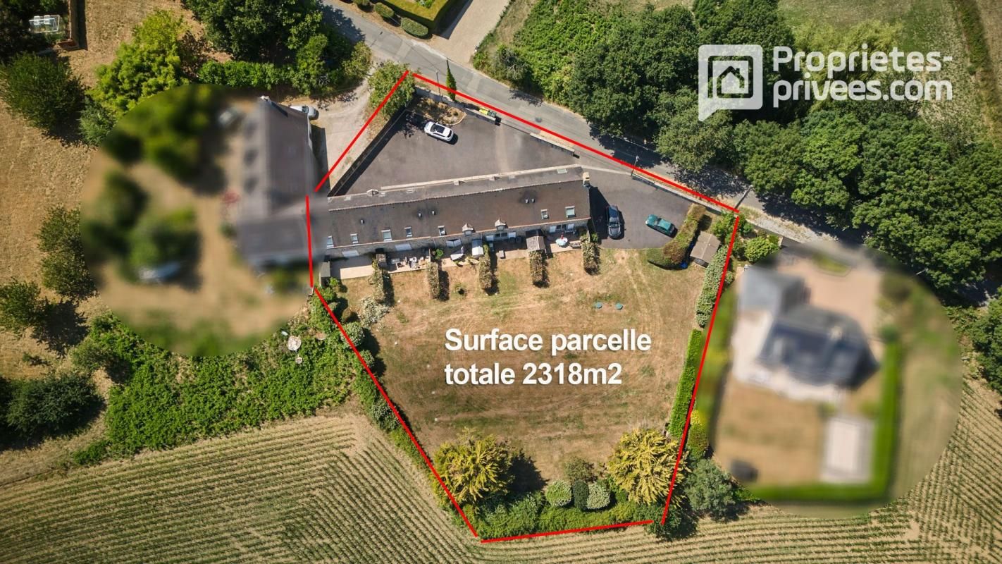 BADEN Longère 37m de long divisée en 5 duplex T3 3