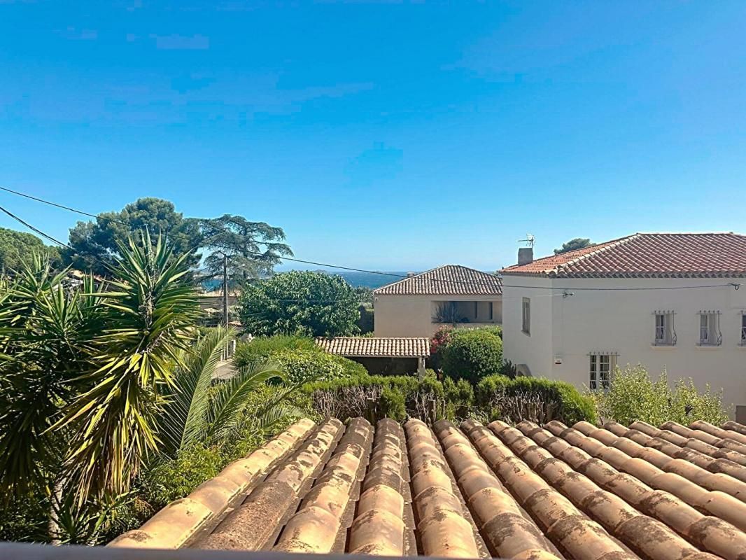 BANDOL Appartement 3 pièces avec terrasse vue mer 2
