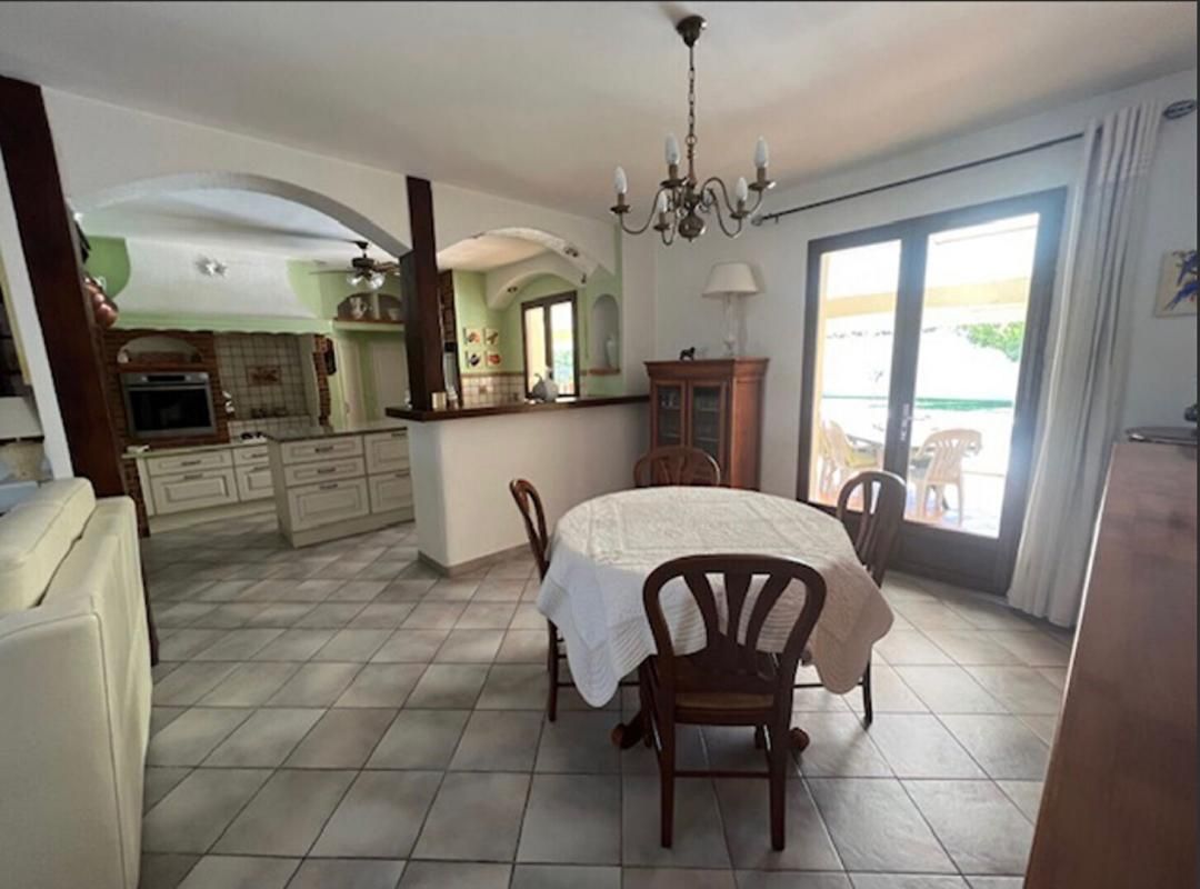 MOURIES Maison de Plain-pied sur 1000 m2 de terrain 4