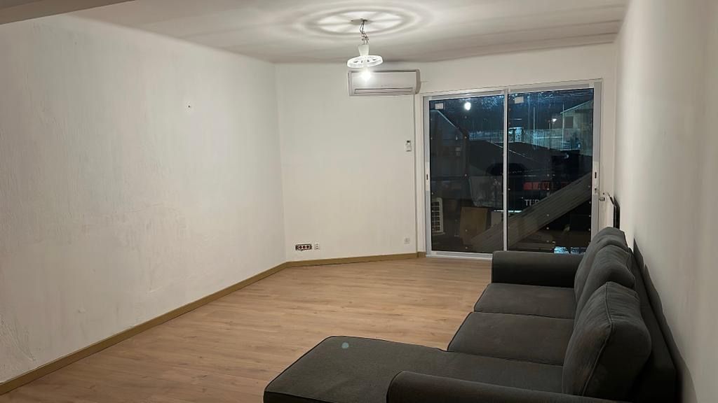 SALERNES Appartement Salernes 4 pièce(s) 89m2 4