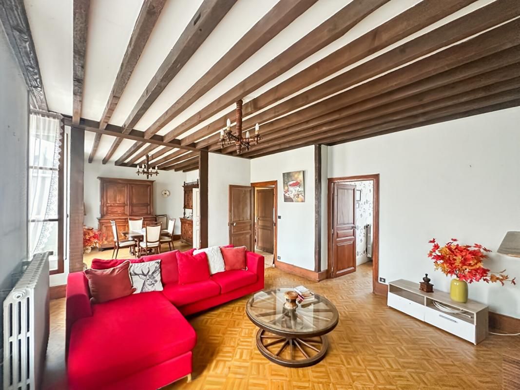COUP DE COEUR A CHARLEVILLE MEZIERES ? Maison de charme + terrain agricole avec garage (option) ? à partir de 151.000