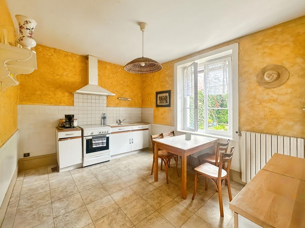 CHARLEVILLE-MEZIERES COUP DE COEUR A CHARLEVILLE MEZIERES ? Maison de charme + terrain agricole avec garage (option) ? à partir de 151.000 4