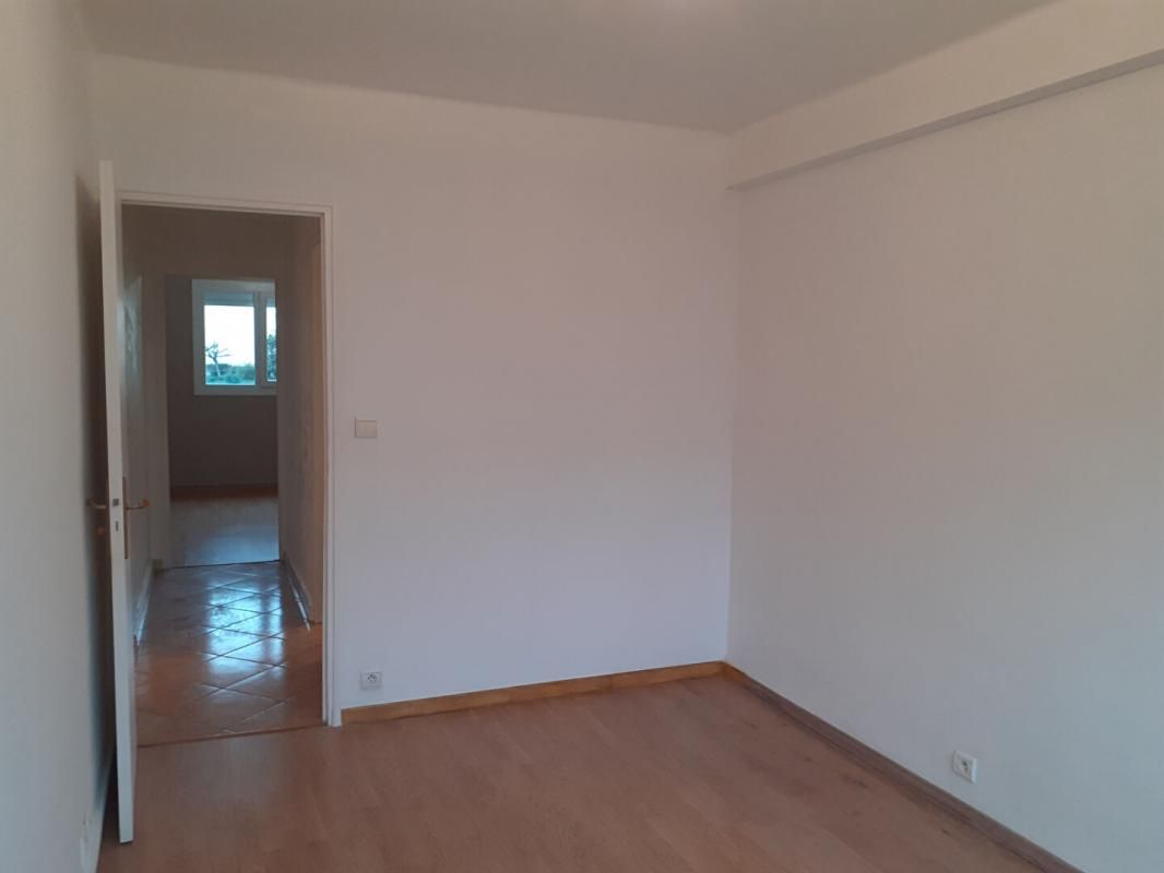 TOULON Appartement T3 loué avec cave - TOULON 3
