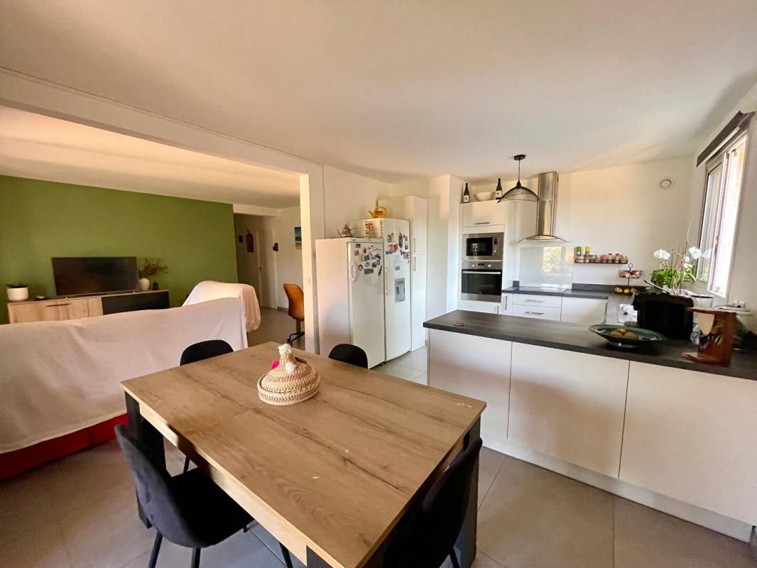 LA CIOTAT Vue mer, dernier étage - Appartement T3 avec terrasse - Quartier Fontsainte Saint-Jean - La Ciotat (13600) 2