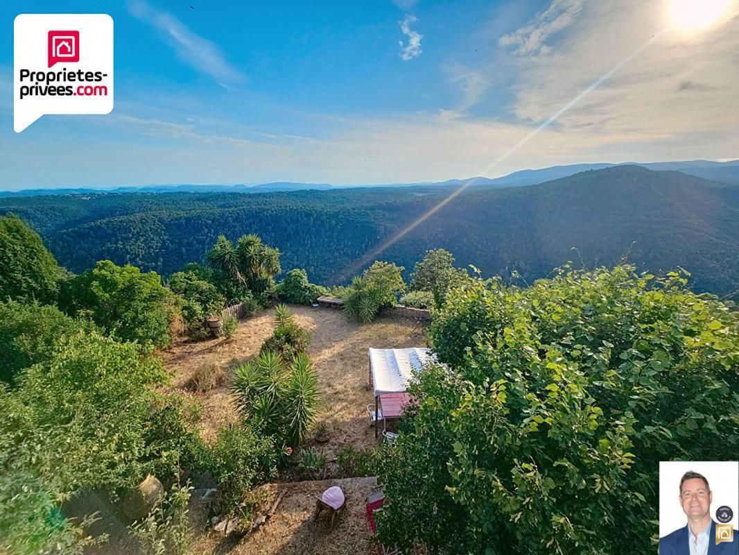 SAINT-CEZAIRE-SUR-SIAGNE GRANDE MAISON DE VILLAGE D'ENVIRON 150 m2 ET JARDIN DE 555 M2 2