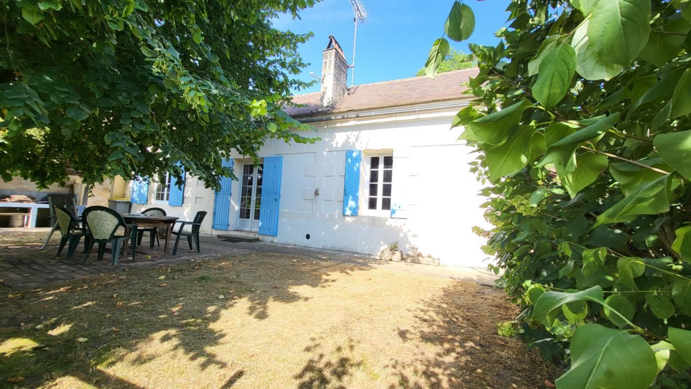 Maison en pierres Eyraud Crempse Maurens 4 pièces 97 m2 sur parcelle 1160 m²