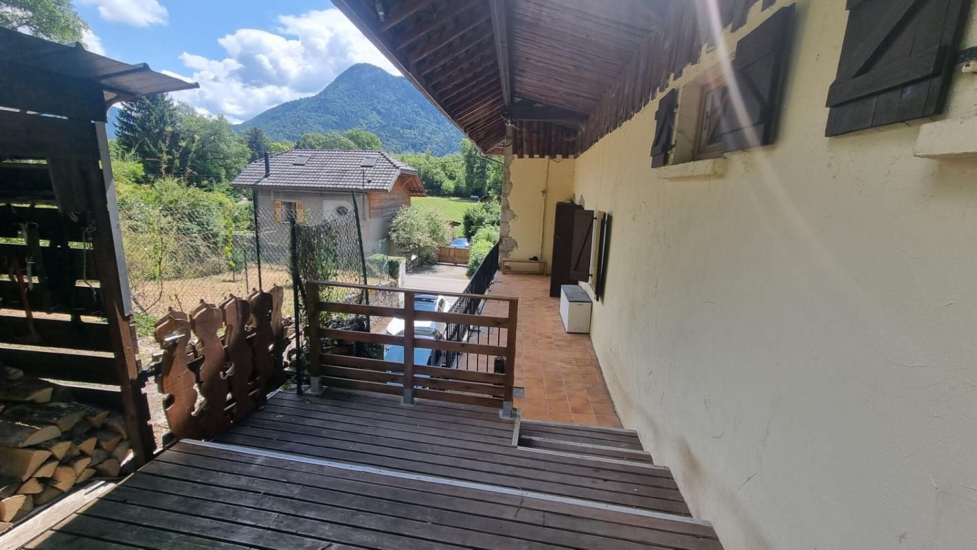 FAVERGES Appartement Duplex Jardin. Faverges Seythenex 3 pièces 190 m2 4