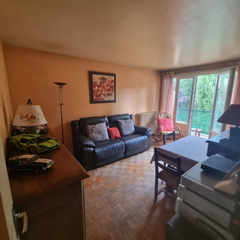 BONDY APPARTEMENT 2 CHAMBRES SUR BONDY 93140 2