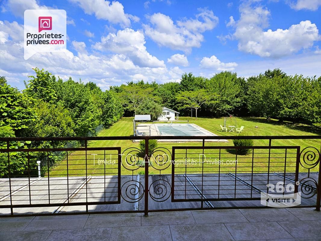 VILLENEUVE-SUR-LOT Grand Villeneuvois, Maison en pierre 8 pièce(s) 350 m² - Parc 1