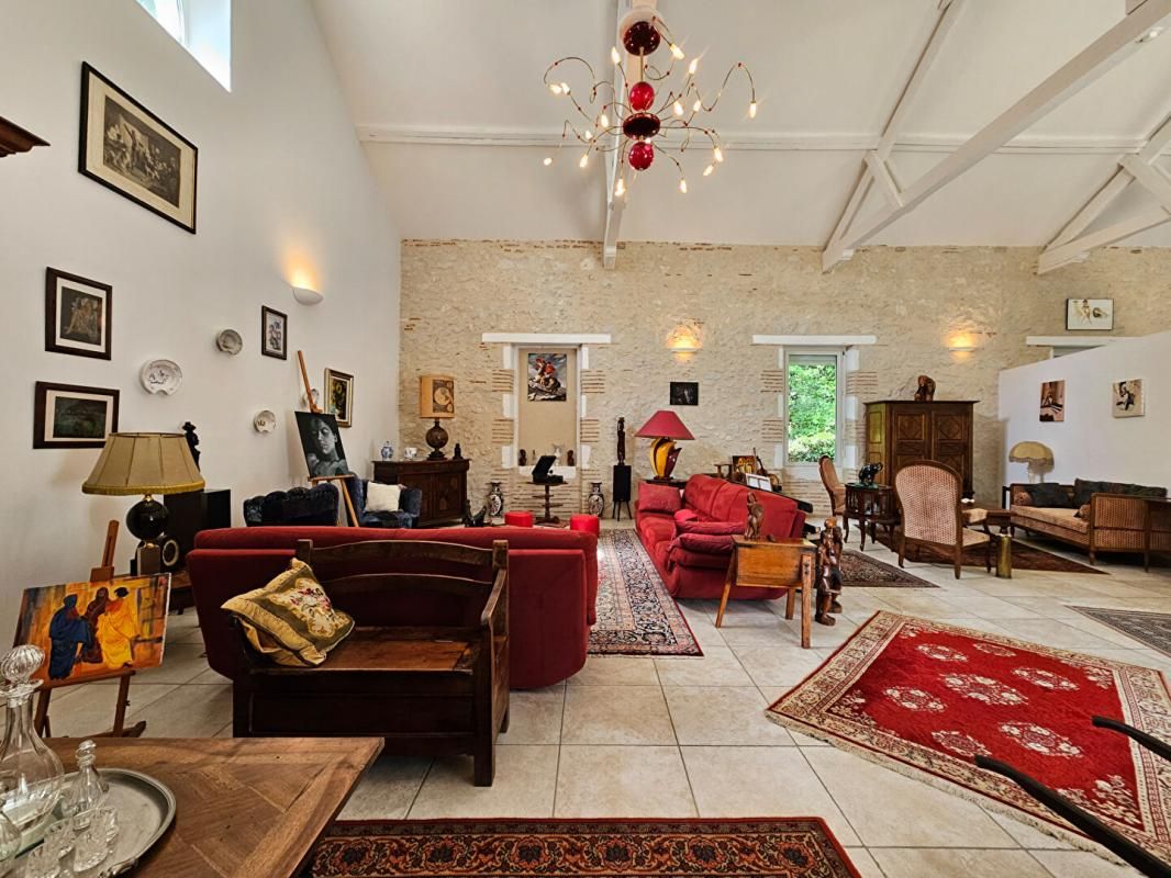 VILLENEUVE-SUR-LOT Grand Villeneuvois, Maison en pierre 8 pièce(s) 350 m² - Parc 2
