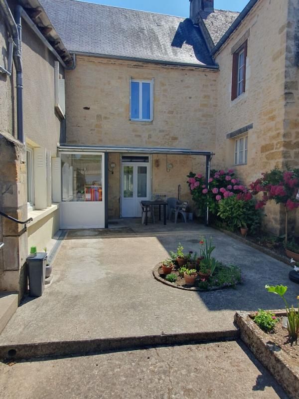 Maison Salignac Eyvigues 6 pièce(s) 130 m2