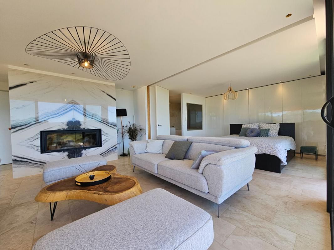 DIGNE-LES-BAINS Villa d' architecte avec prestations de luxe 4