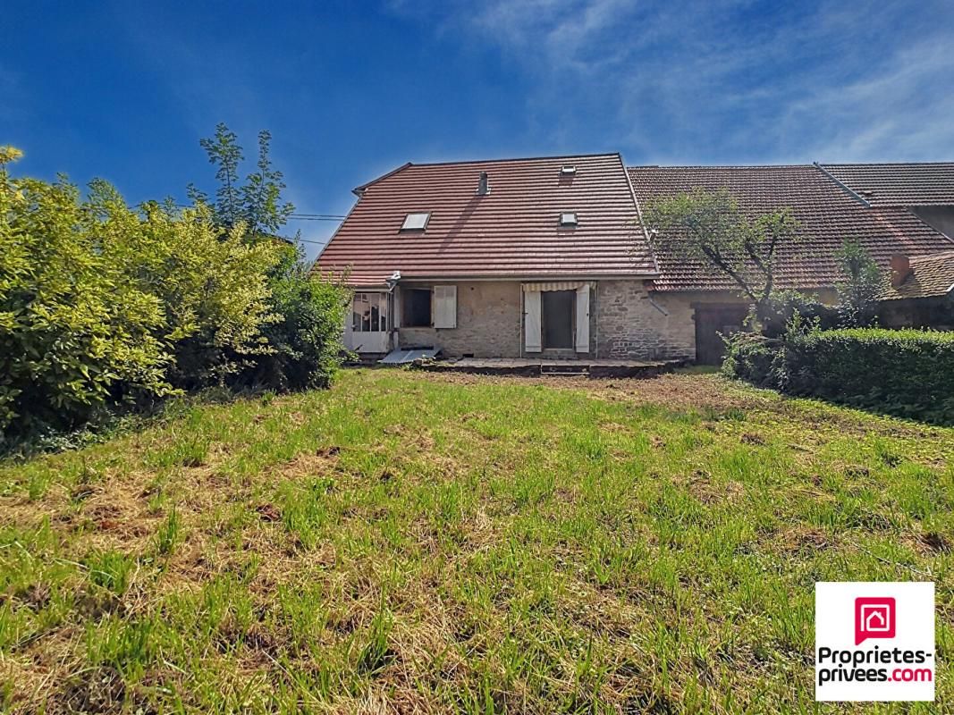 COURCHATON Maison en pierre Courchaton 5 pièces 138 m2 + dépendance 90 m2 2