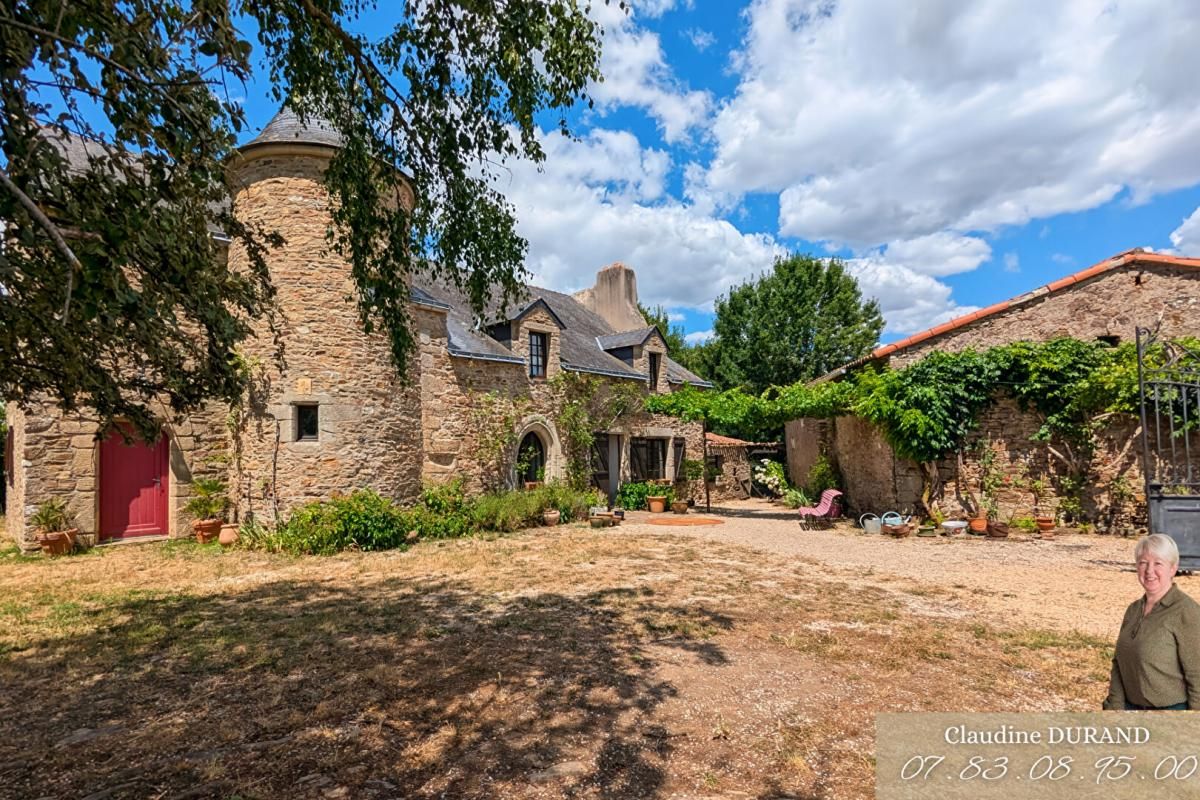COUERON Maison 8 pièce(s) 253 m2 1