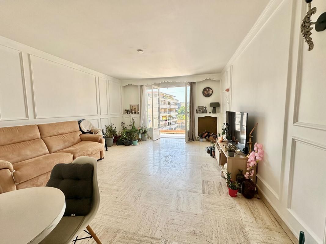 MANDELIEU-LA-NAPOULE Appartement traversant Mandelieu La Napoule 3 pièces 66.09 m2 balcon + loggia 2