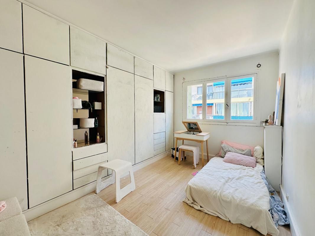MANDELIEU-LA-NAPOULE Appartement traversant Mandelieu La Napoule 3 pièces 66.09 m2 balcon + loggia 4
