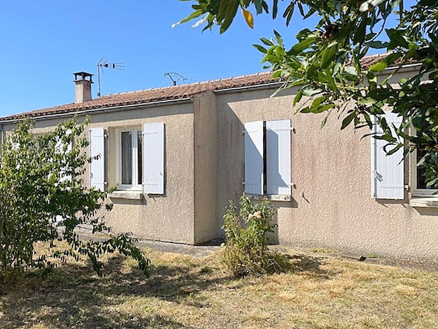 SAINT-SAUVEUR-D'AUNIS Maison de plain pied Saint Sauveur d'Aunis 76 m2 3 chambres grand jardin et garage 1