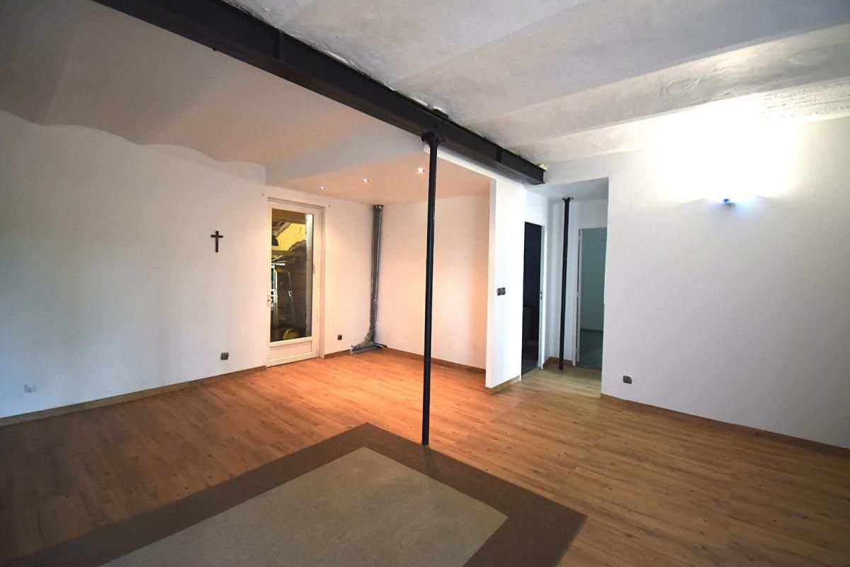 CASTELSARRASIN 82100, Castelsarrasin, Moulin restauré 7 pièces et 4 chambres et combles emménageables avec bras de rivière entièrement privative 4