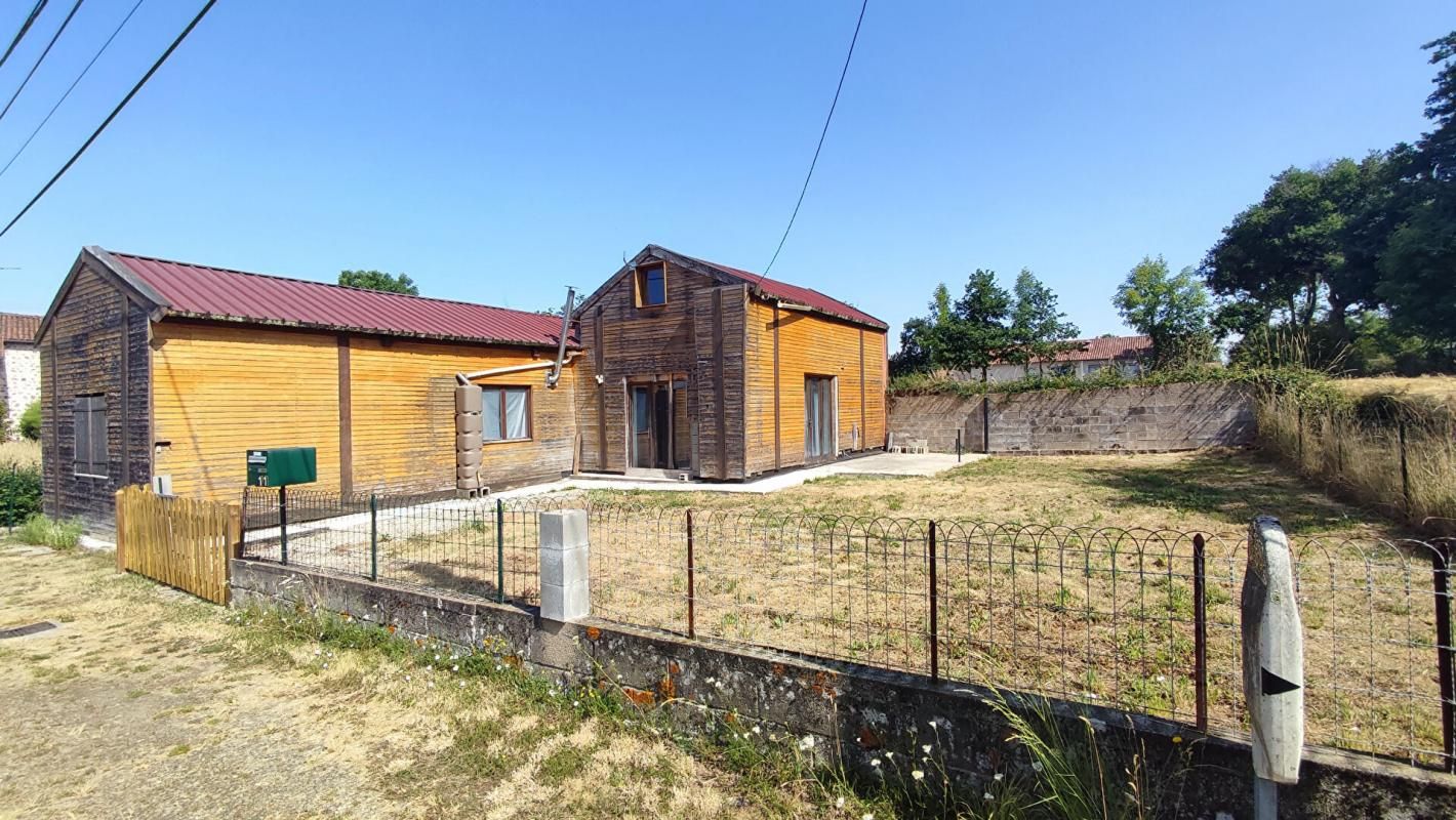ORADOUR-FANAIS Maison 6 pièces à finir de rénover 1