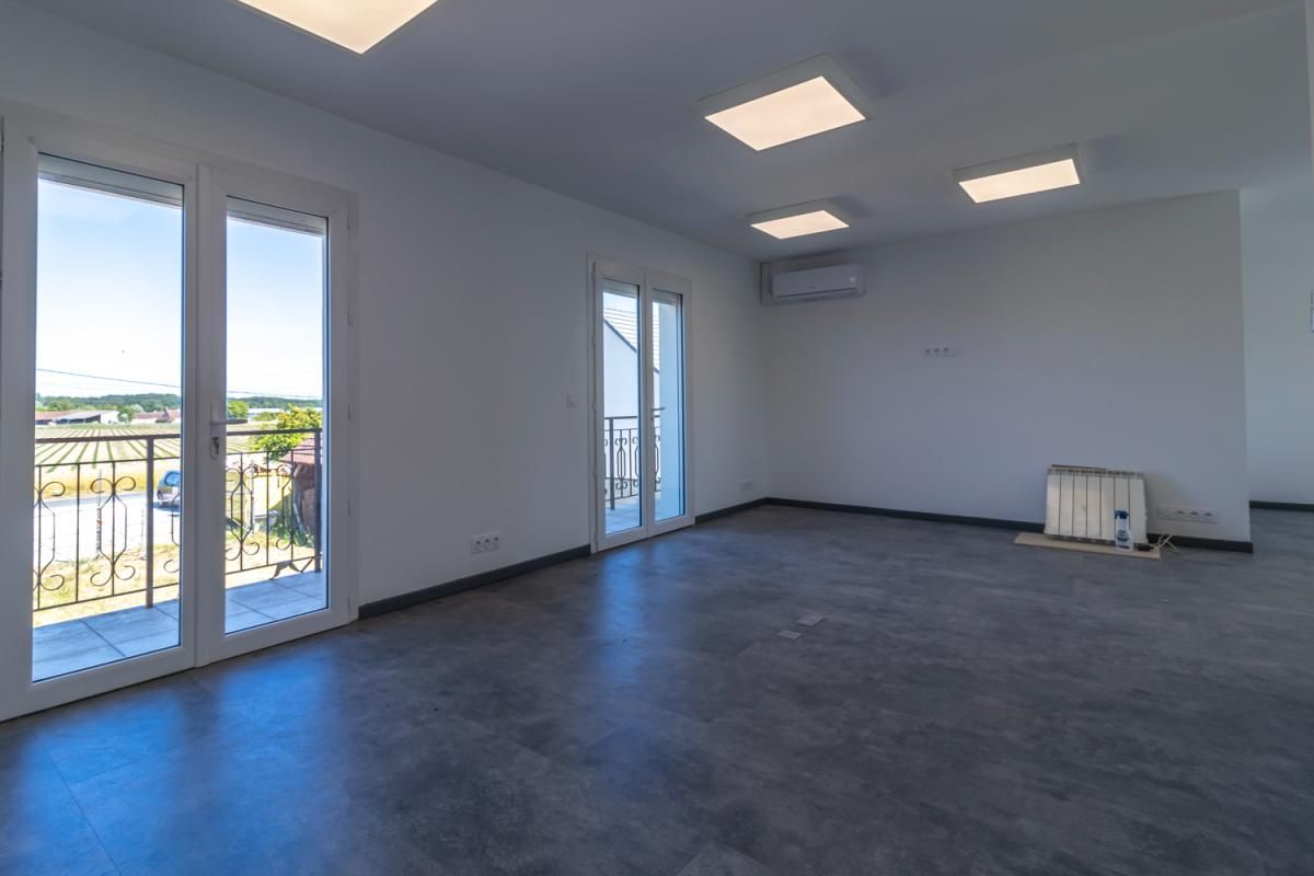 ROMORANTIN-LANTHENAY Maison avec entrepôt Pruniers En Sologne 6 pièce(s) 121m2 4