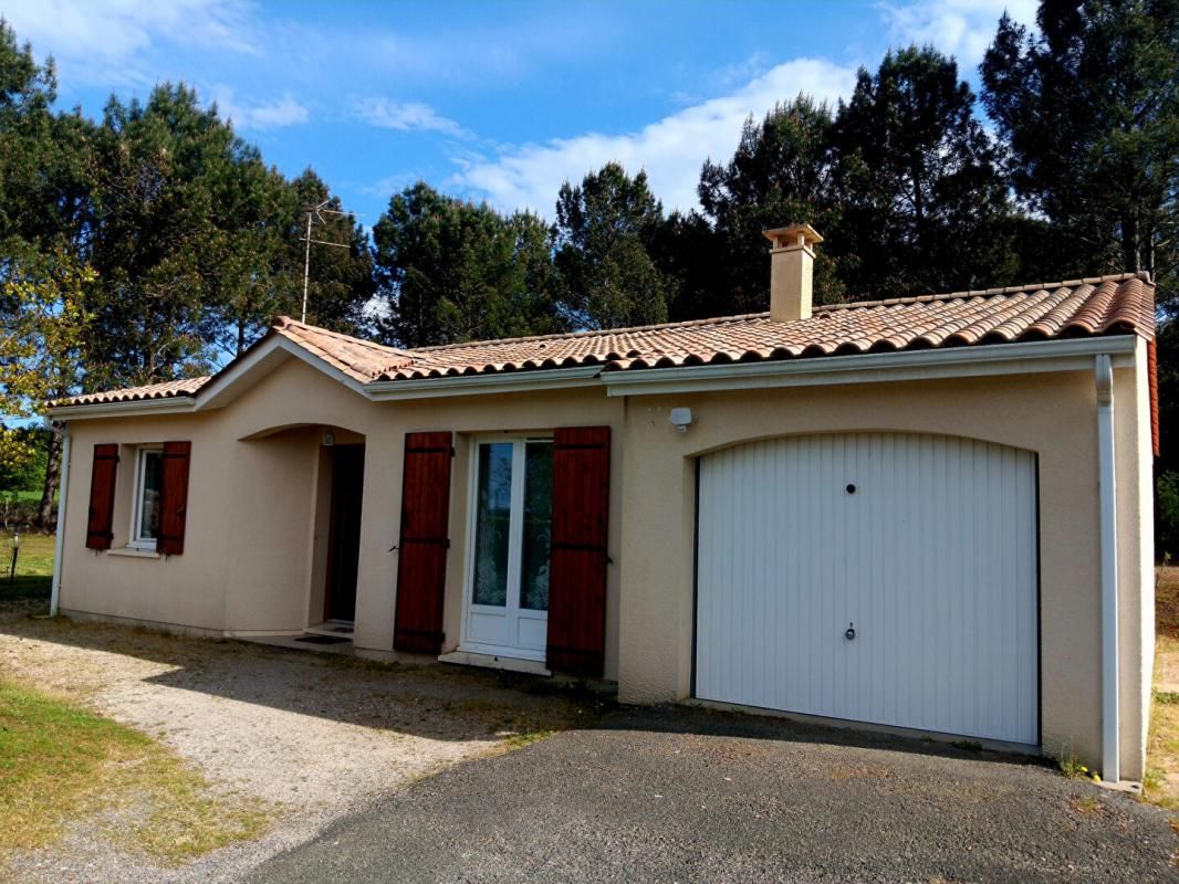 BEDENAC Maison de 78 m2 + grange sur un terrain de 4.7 hectares 2