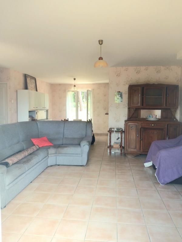BEDENAC Maison de 78 m2 + grange sur un terrain de 4.7 hectares 3
