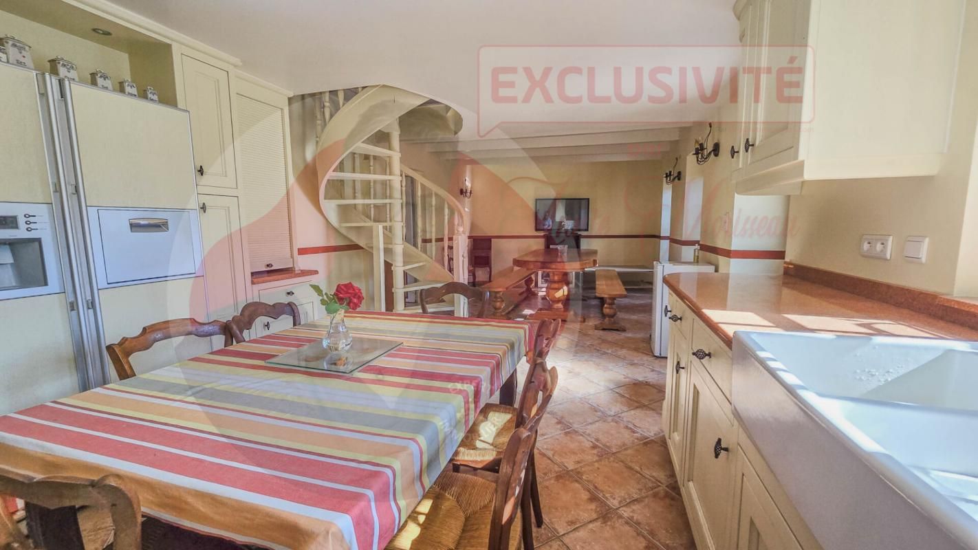 SAINT-YVOINE Maison ancienne avec extension, 325 m², parcelle 6100 m² - projet touristique ou agricole 4