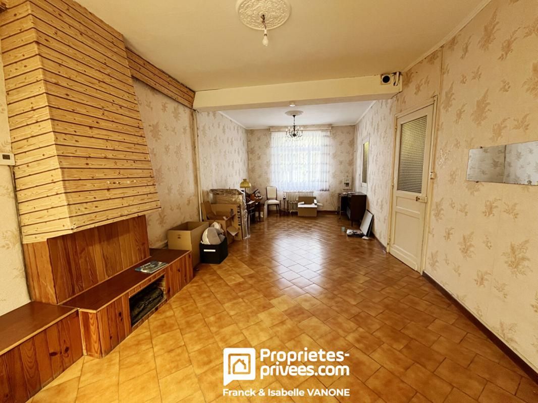 LILLE Maison de ville avec du potentiel - à rénover - 3 chambres - cave - jardin - 116 m² 2