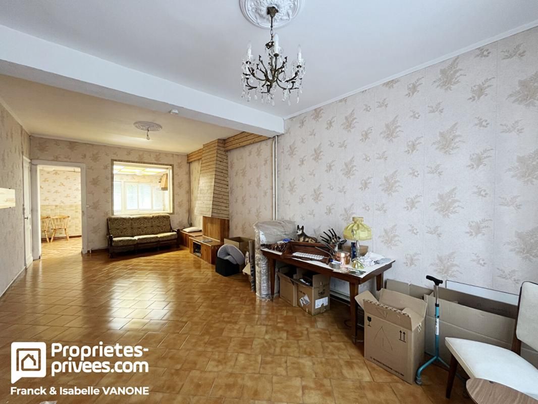 LILLE Maison de ville avec du potentiel - à rénover - 3 chambres - cave - jardin - 116 m² 3