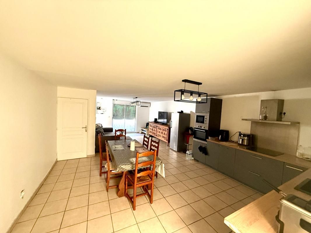 FOS-SUR-MER Maison de village T5 126m² 3