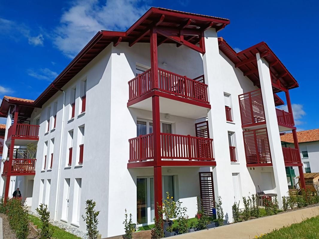 SAINT-PALAIS appartement T3 en RC avec terrasse 1