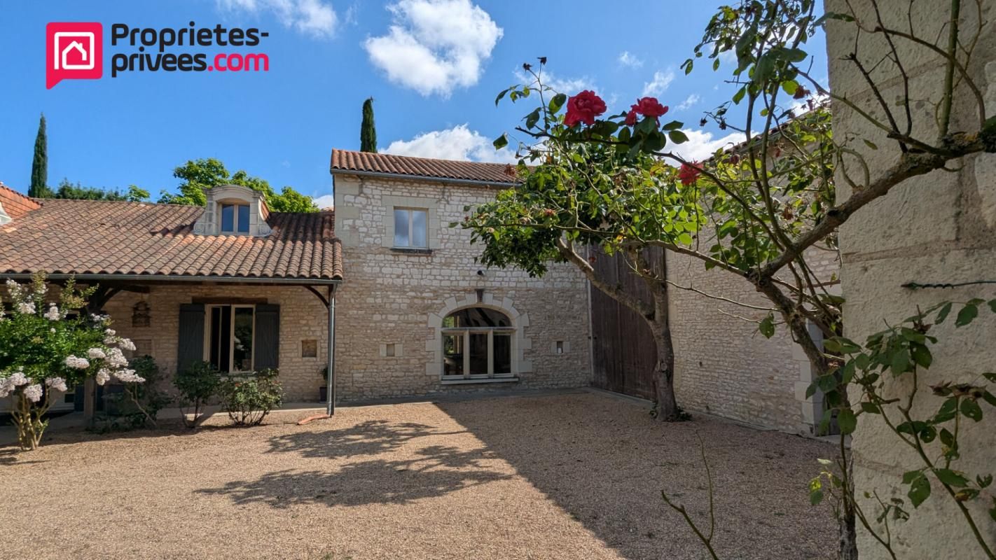 VEZIERES CHINON - VEZIERES Propriété de 280M2 1