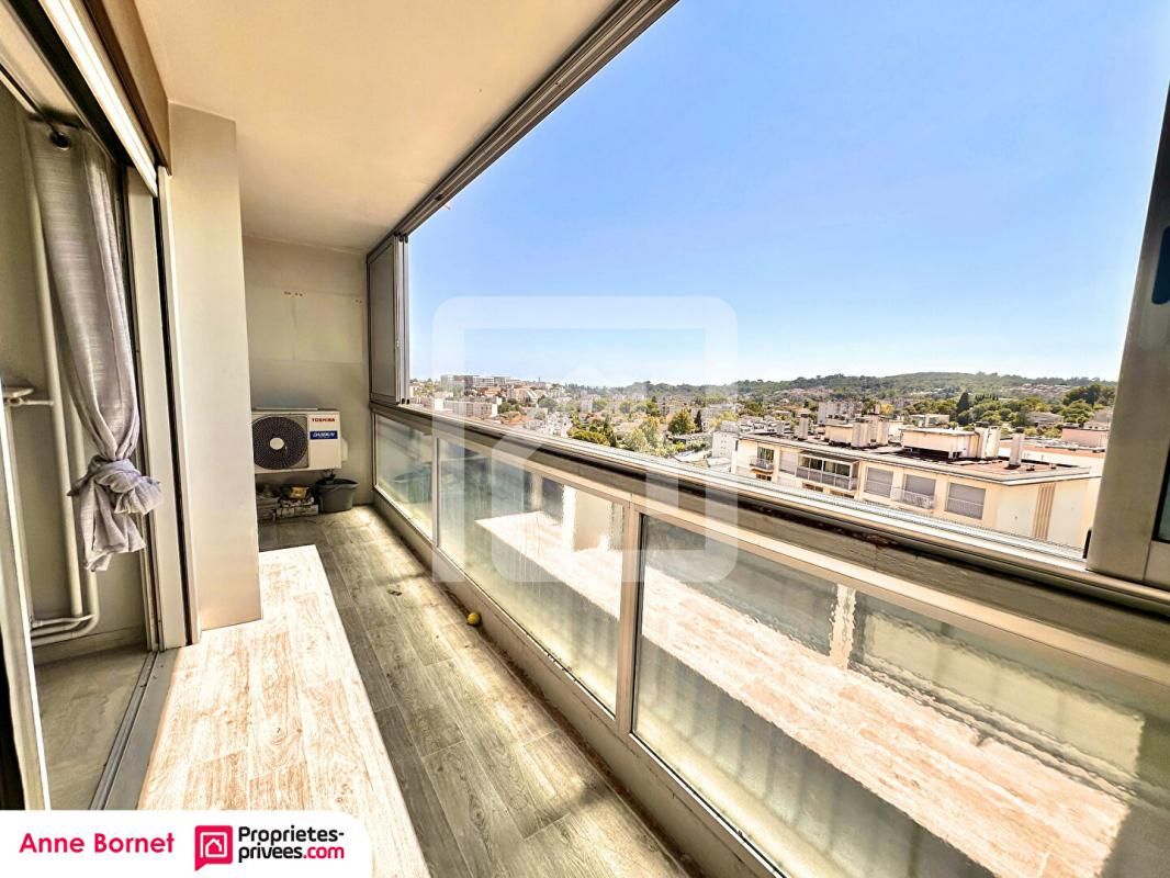 LE CANNET Appartement 4 pièces 89 m2 avec 3 loggias, parking au sous-sol 2
