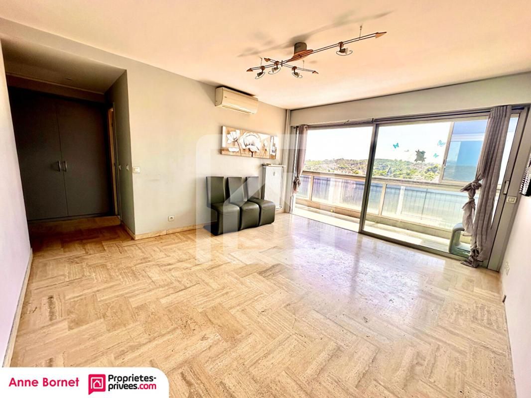 LE CANNET Appartement 4 pièces 89 m2 avec 3 loggias, parking au sous-sol 3