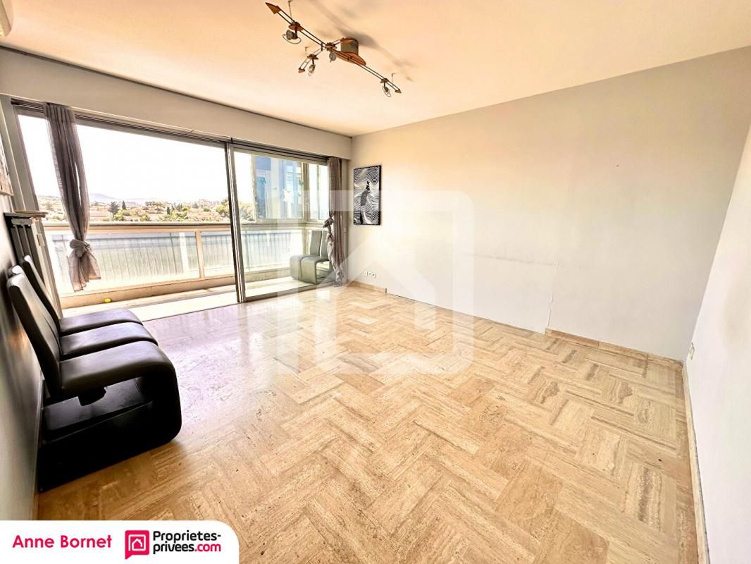 LE CANNET Appartement 4 pièces 89 m2 avec 3 loggias, parking au sous-sol 4