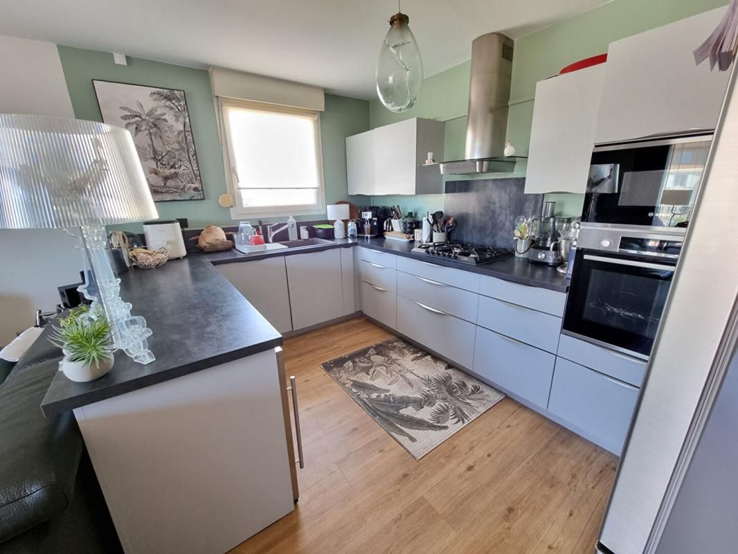 VILLEFRANCHE-SUR-SAONE Appartement Villefranche Sur Saone 4 pièces 89 m2, terrasse, garage 4