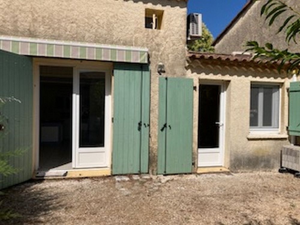 MEJANNES-LE-CLAP Méjannes-le-Clap,   maison sur cour, ,2 niveaux ,  2 chambres 1
