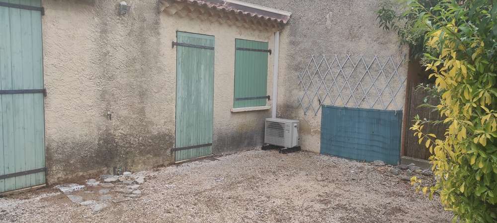 MEJANNES-LE-CLAP Méjannes-le-Clap,   maison sur cour, ,2 niveaux ,  2 chambres 4