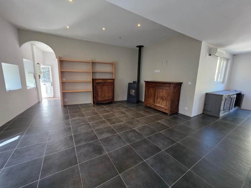 CHANCELADE Maison rénovée et atypique à Chancelade; 2 chambres 3